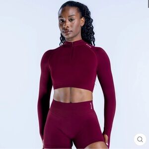 Dfyne Impact Crop Zippy Winter Berry